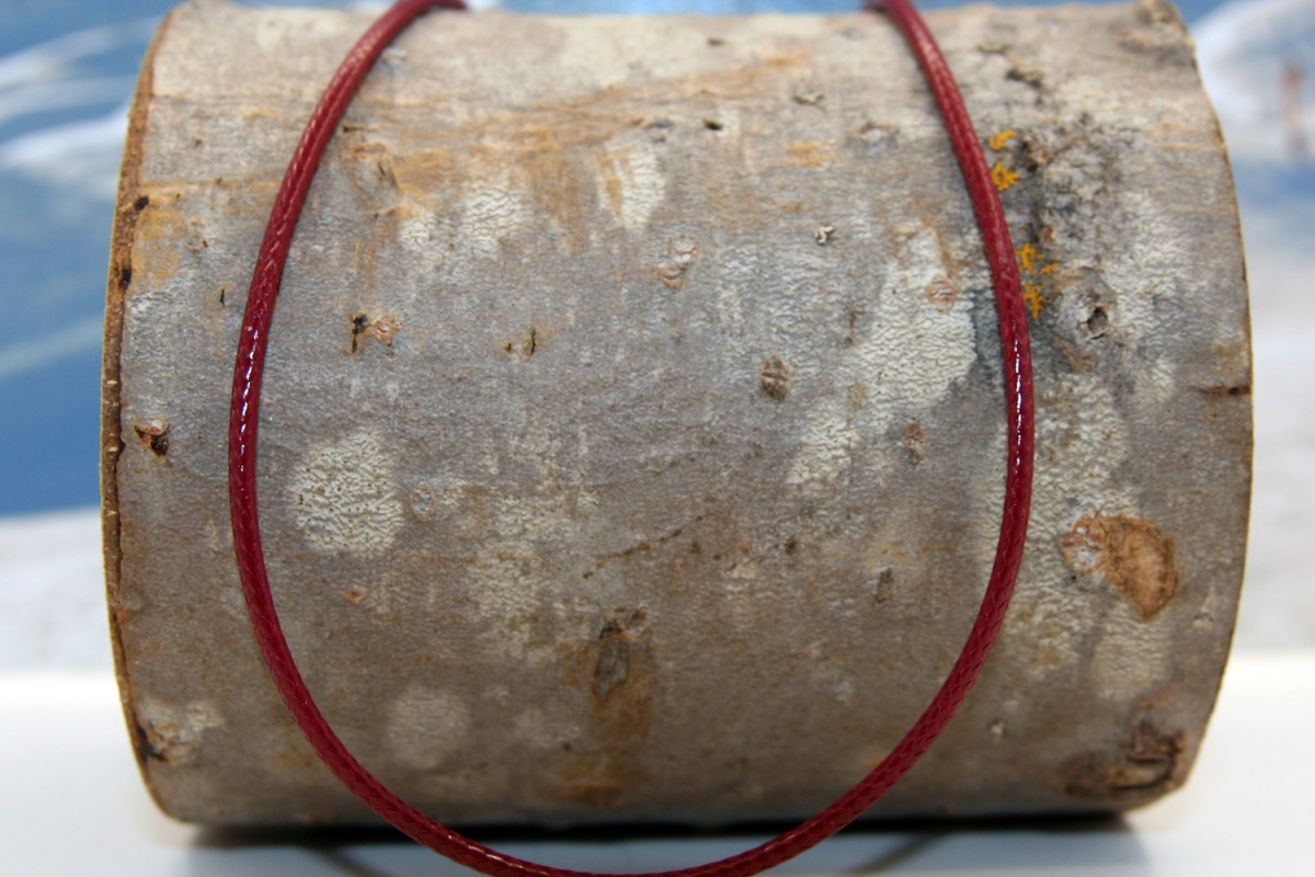 Бордовый текстильный шнурок а312506